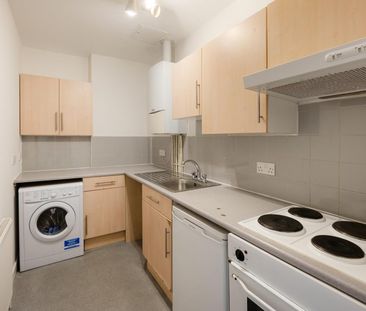 1 Bed Flat - Photo 5