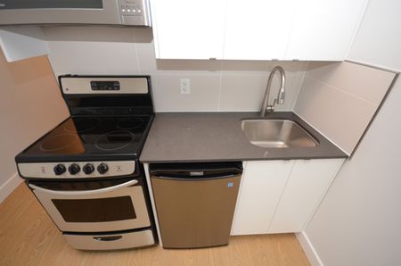 798 Richmond Street West - Photo 4