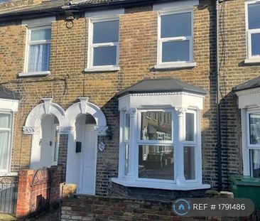 3 bedroom terraced house to rent - Photo 6