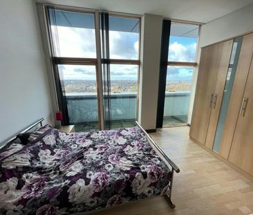 Penthouse to rent on - Photo 4