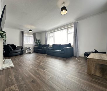 3 bedroom bungalow to rent - Photo 1