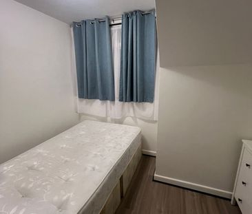 Room in a Shared House, The Limes Avenue, N11 - Photo 4