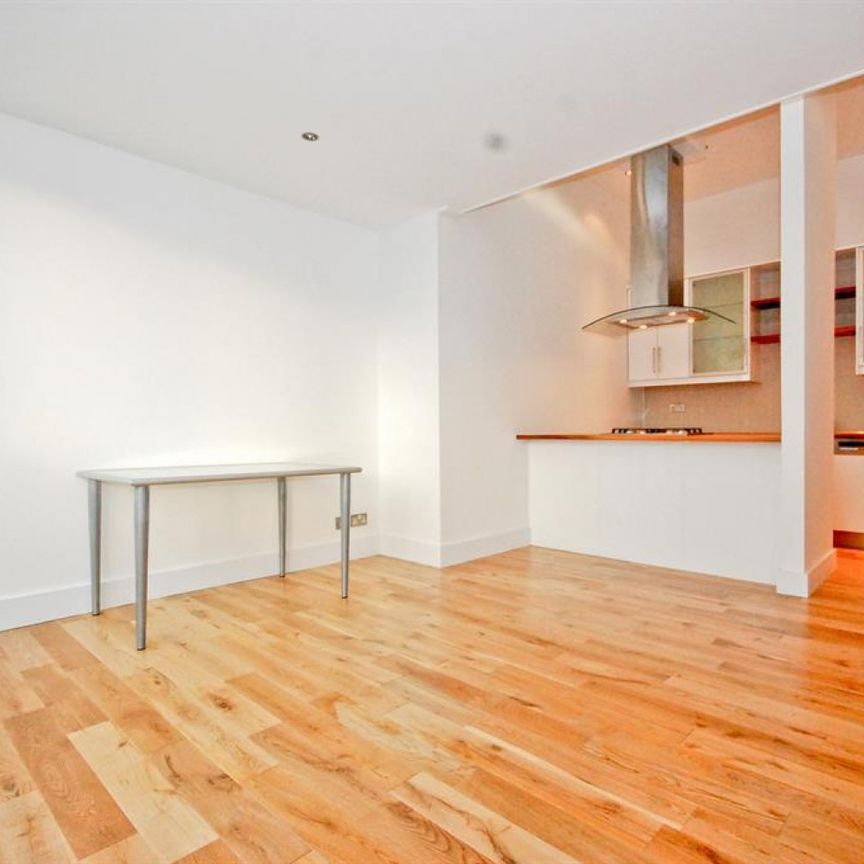 1 bedroom Flat To Let - Photo 1