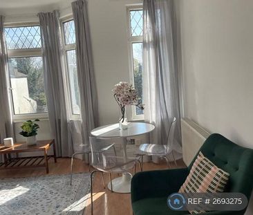 1 bedroom flat to rent - Photo 2