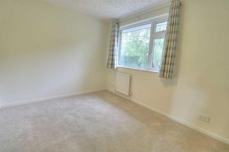 4 bedroom detached house to rent - Photo 5