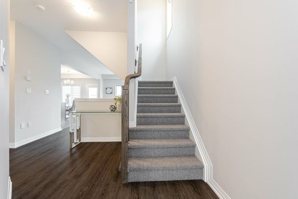 For Lease - 7381 Matteo Drive, Niagara Falls, Ontario - Photo 1