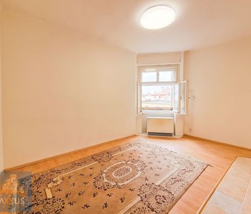 Pronájem bytu 1+kk 28 m² - Fotografie 1