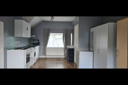 Studio Flat, Moyne Place, NW10 - Photo 5