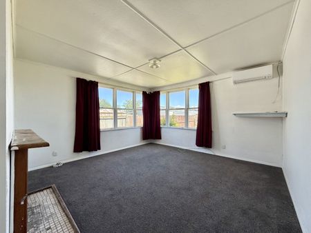 3 Bedroom House in Masterton - Photo 5