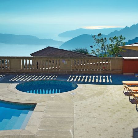 LOCATION - SUPERBE APPARTEMENT MEUBLÉ, VUE MER - Photo 3