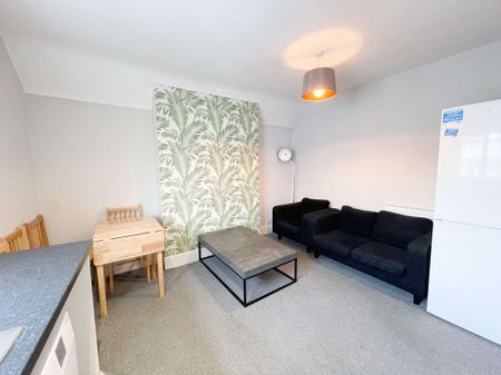 Vibrant Living in the Heart of Brighton Room 2 - Photo 3