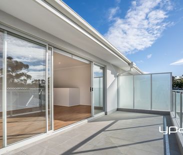 Contemporary Comfort with a View - Photo 5