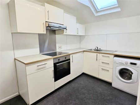 2 bedroom flat to rent - Photo 2