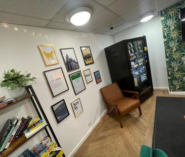 1 bedroom in a flat share to rent - Photo 3