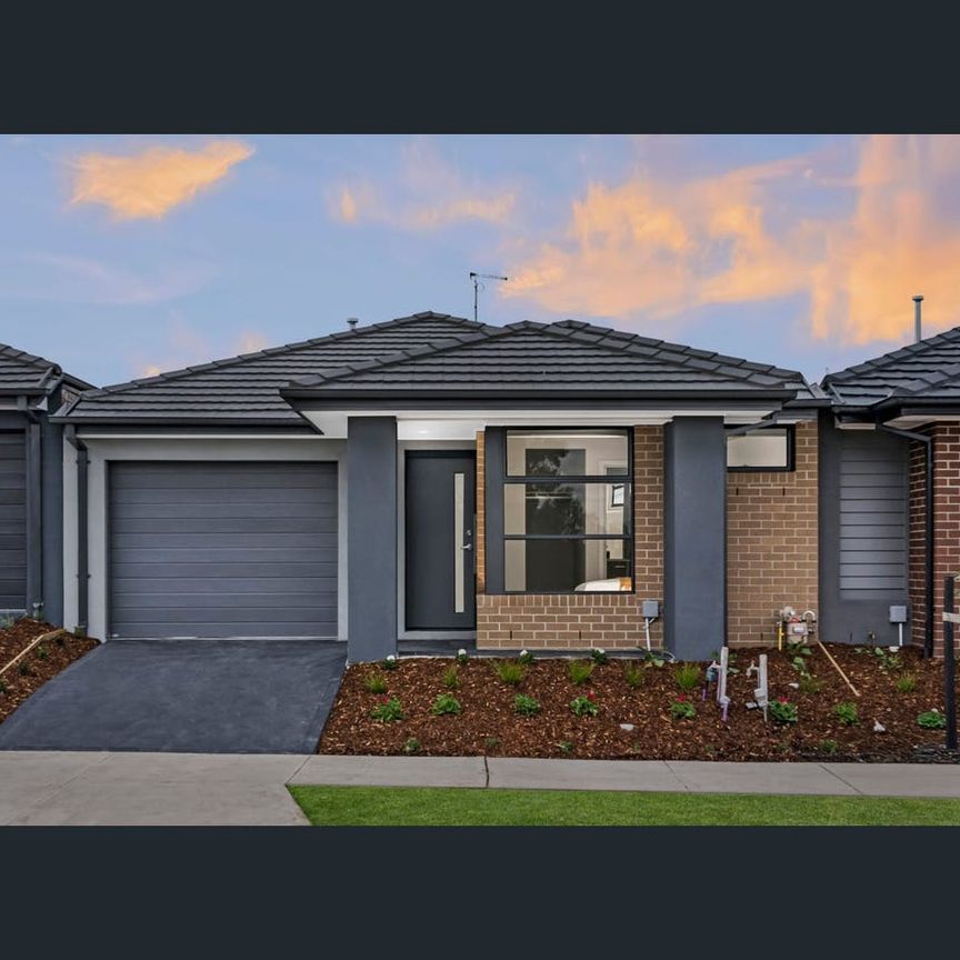 Beautiful Family Home in Wollert - Photo 1