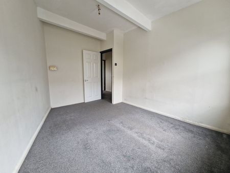 2 Bed Terraced House, Russell Rise, LU1 - Photo 5
