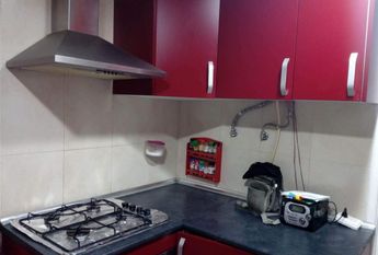 Alugo quarto em Queluz de preferencia para sexo feminino