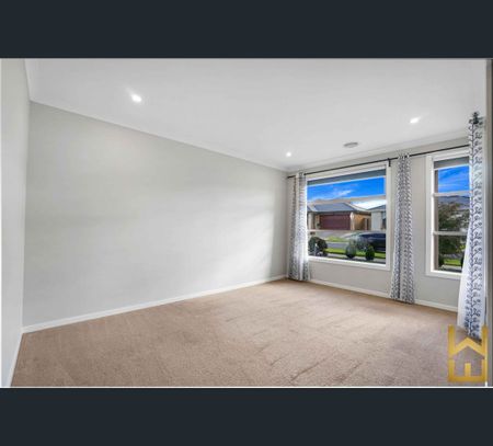 26 Rosewater Street, Manor Lakes, Vic 3024 - Photo 3