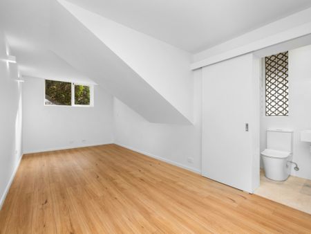 Stunning Views, Stunning Home - Photo 4