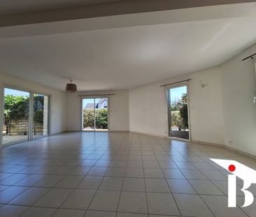 Location Maison 7 pièces 160m² CARQUEFOU 44470 - Photo 3