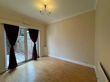 Kenilworth Road, Edgware, HA8 - Photo 3