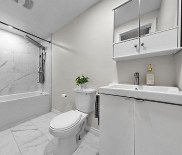 For Lease - 138 Springhead Gardens, Richmond Hill, Ontario - Photo 2