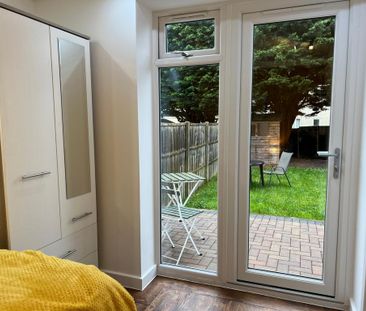 1 bedroom in a house share to rent - Photo 5
