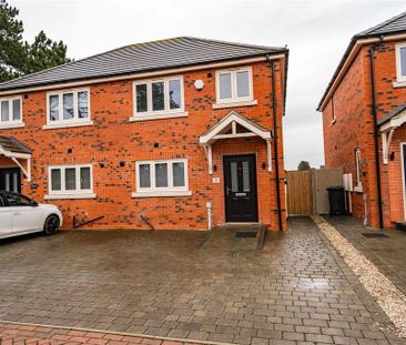 3 bedroom semi-detached house to rent - Photo 1