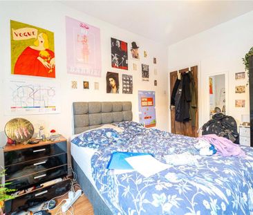 4 bedroom end of terrace house to rent - Photo 5