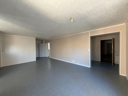 Location Appartement 4 pièces 88m² - Photo 2