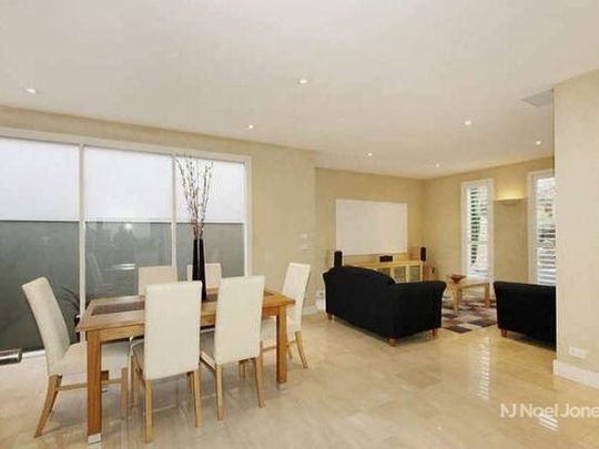 12 Rangeview Terrace, BULLEEN - Photo 1