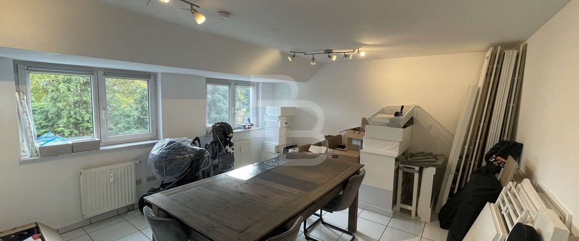 Lichtdurchflutete Maisonette mit Balkon & Garage! - Photo 1