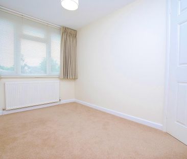 4 bedroom bungalow to rent - Photo 4