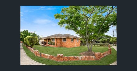 Convenient Location! - Photo 5