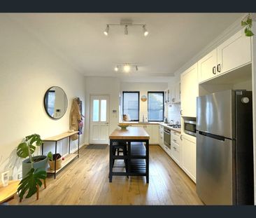 2/137 Roberts Road, Subiaco, WA 6008 - Photo 2