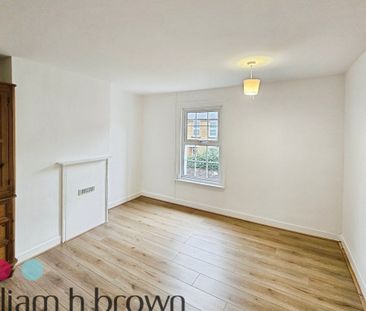 Arbour Lane, Chelmsford - Photo 1