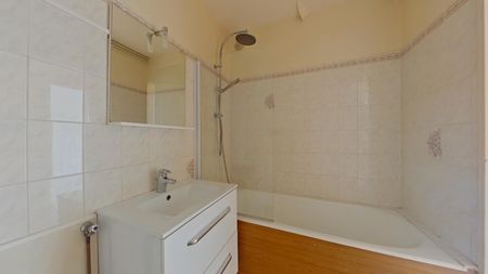 Location Appartement 2 pièces 50m² POITIERS 86000 - Photo 4