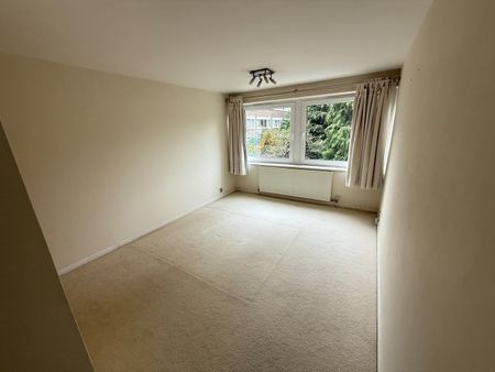 2 Bed Flat, Marcourt Lawns, W5 - Photo 3