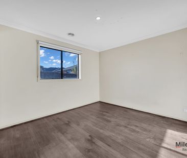 Family Home with Spacious Layout & Prime Location!! - Photo 6