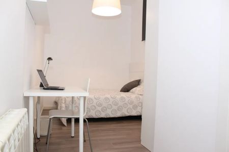 Calle de la Cava Alta, Madrid, Community of Madrid 28005 - Photo 4