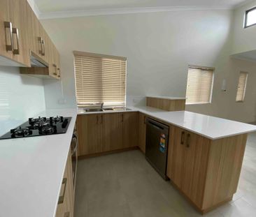 Modern Coastal Apartment - Photo 6