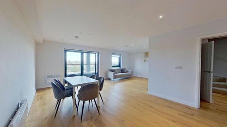 3 bedroom flat to rent - Photo 5