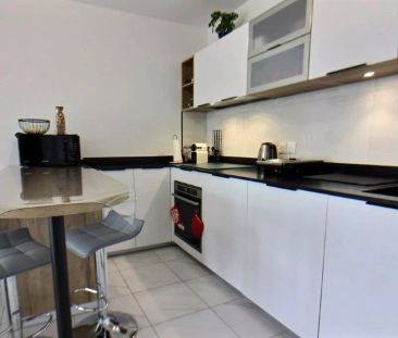 Trois Lucs : Appartement T2 Meublé avec Terrasse et Box en sous-sol. - Photo 3