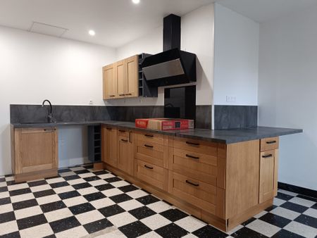 Location Appartement 3 pièces 79m² NARBONNE 11100 - Photo 3