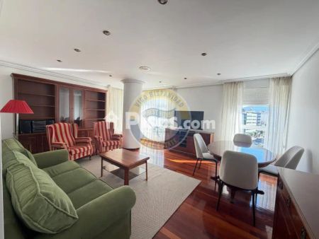 Piso en alquiler en Plaza América - Photo 2