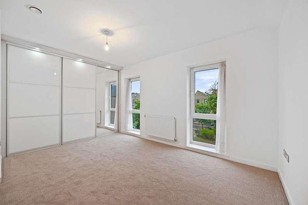 Sandpiper Drive, Harrow, HA2 - Photo 1