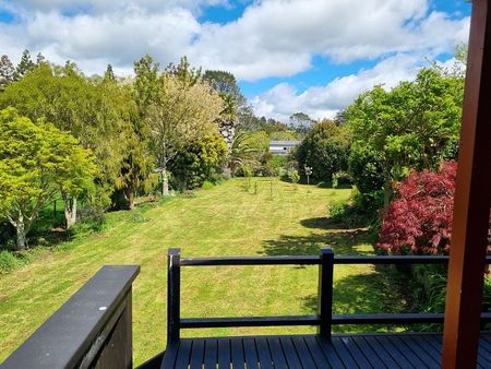 Close to Waihi town, school, 10 min drive to beach - Photo 2