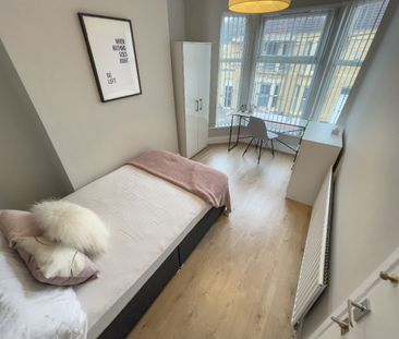 Adelaide Road, Liverpool. - Photo 6