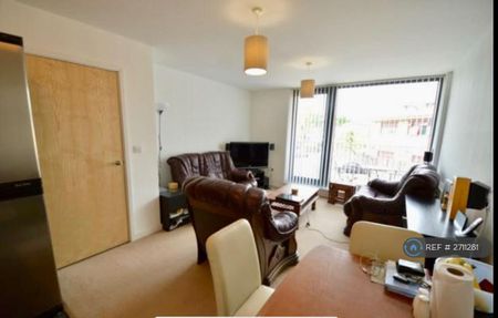1 bedroom flat to rent - Photo 5