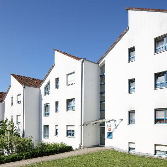 Sofort bezugsfreie Wohnung mit Terrasse in modernisiertem Gebäude! - Foto 2